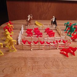 Vintage Cowboy And Indian Toys