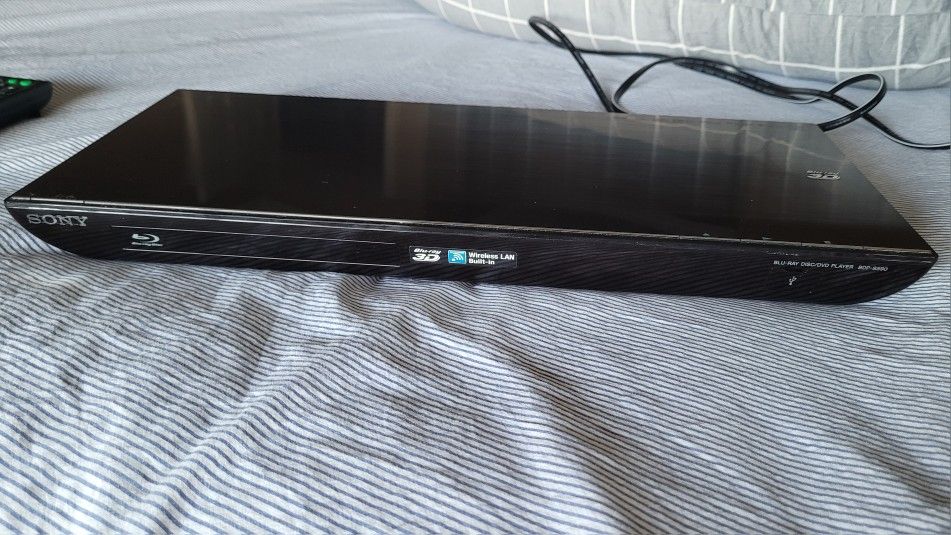 Sony BDP-S590 3D Blu-Ray Disc Player
