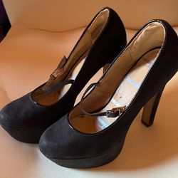 4 Inch High Heels Size 7 1/2  $3 Black Suede  