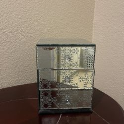 Mirrored jewelry box