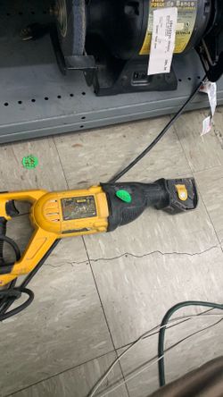Dewalt reciprocating saw