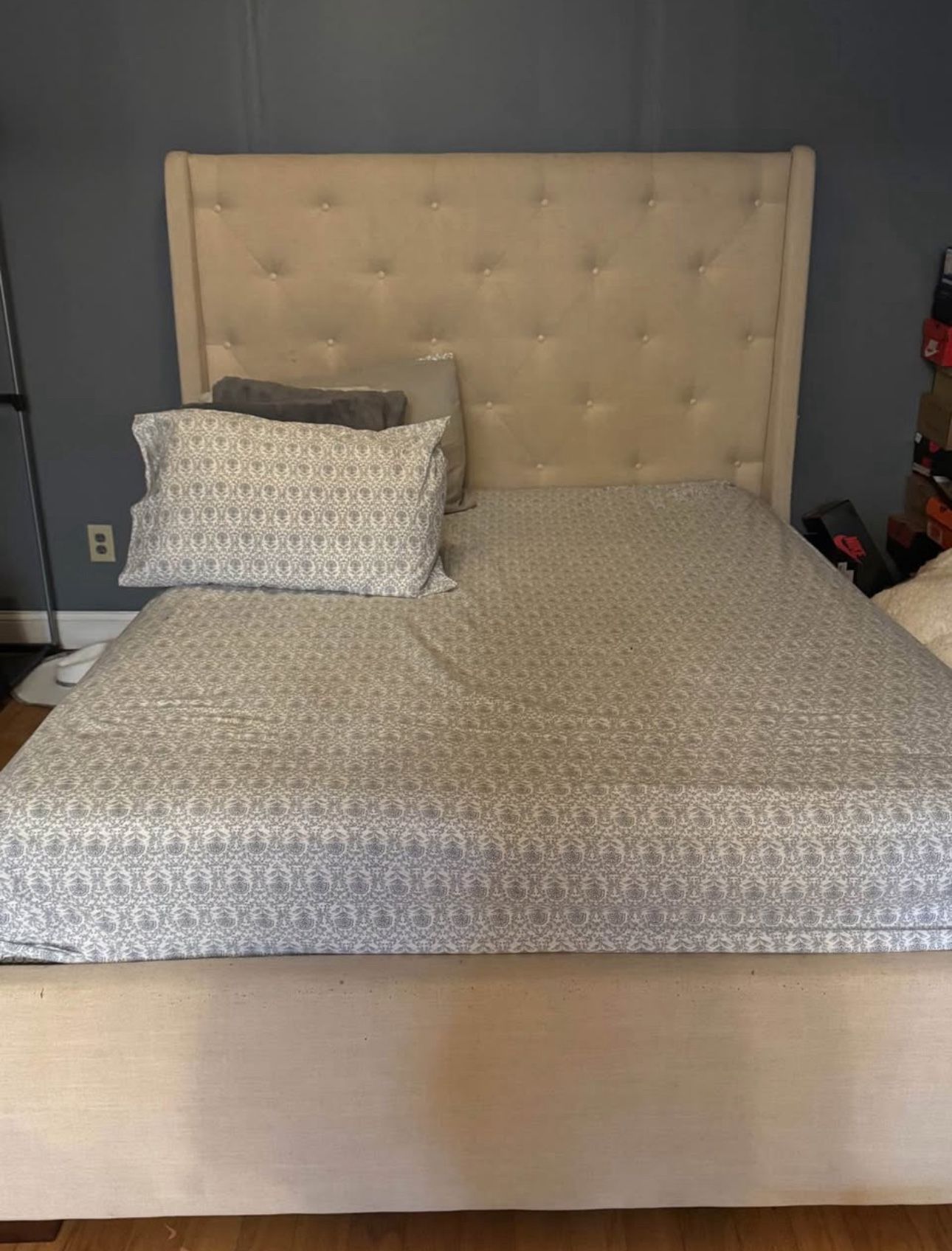 Queen Bed With Mattress
