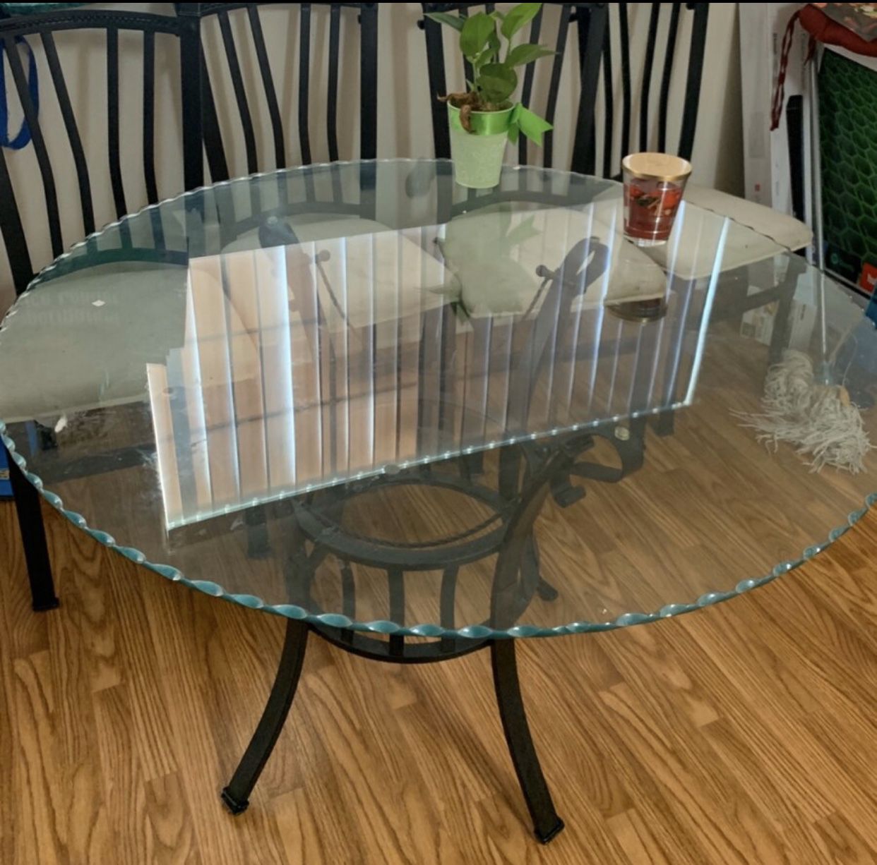 Glass top kitchen table $40