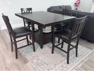 Dining table set