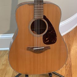 Nice! Yamaha FG700S Acoustic Guitar