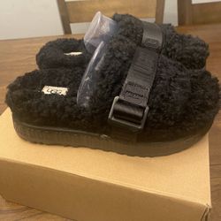 UGG Slides Size 7