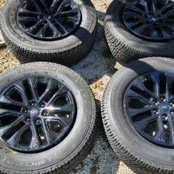 2025 Ford F-150 Midnight Platinum limited edition factory OEM takeoff wheels/tires.