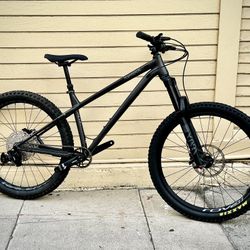 2022 Commencal Meta AM HT Medium