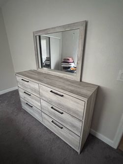 Bedroom set