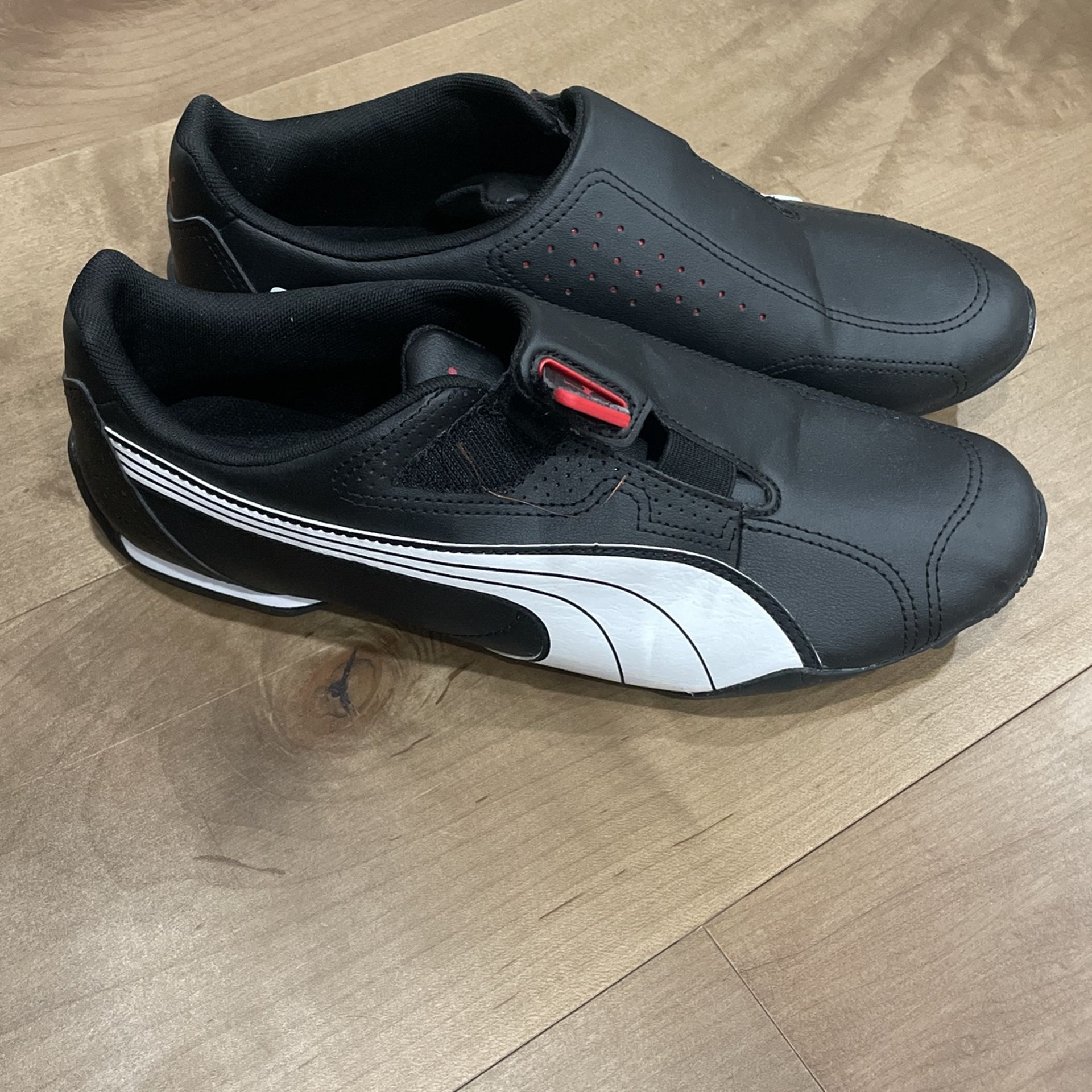 Men’s Puma Shoes Size 10