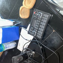 Microphone With Voice Changer And Different Sound Animations