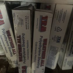 Plastico En $25 Cada Uno 