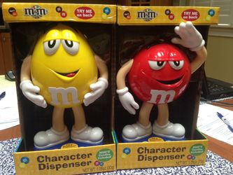 M&M candy dispensers new