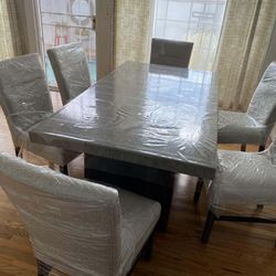 Dining Room Table 
