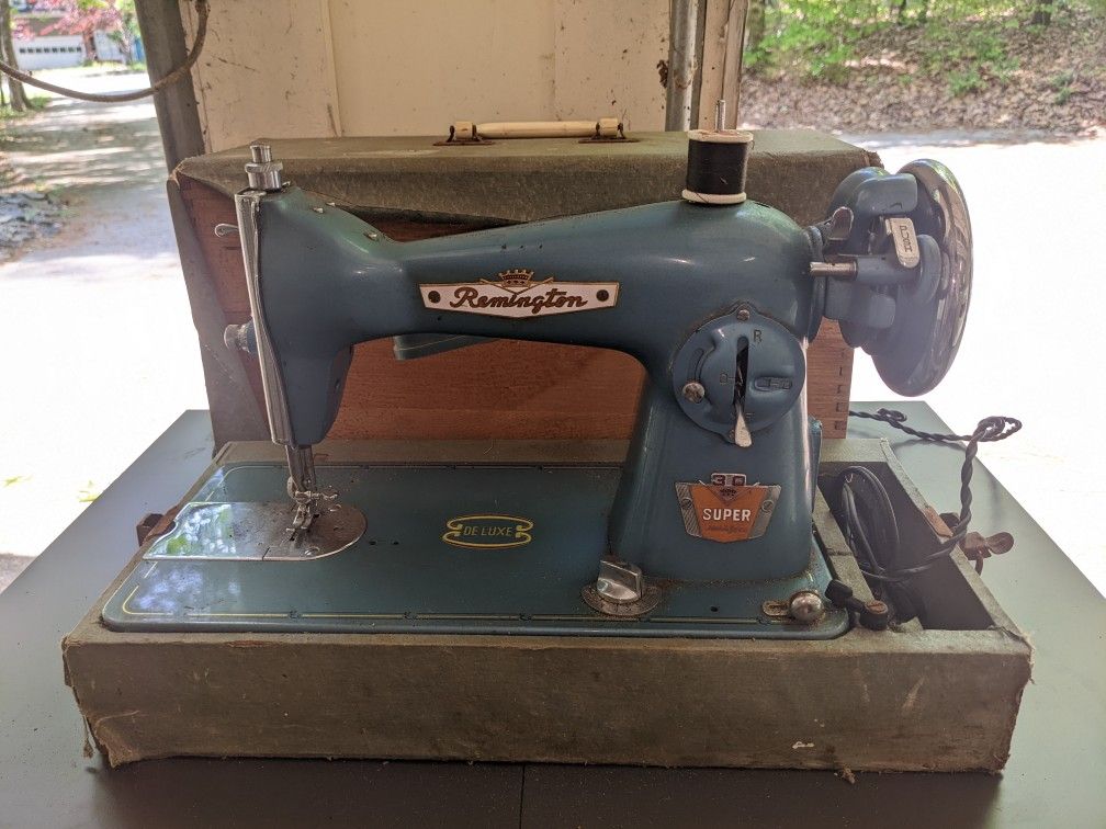 Vintage Remington Deluxe Precision Sewing Machine