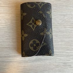 Louis Vuitton Key Lock Real