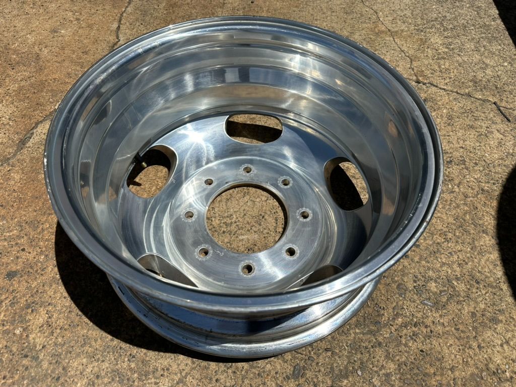 (1) OEM 2021 FORD F350 Dually Rear Outer Rim