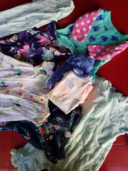 Baby Girl LOT Clothes Newborn-12months