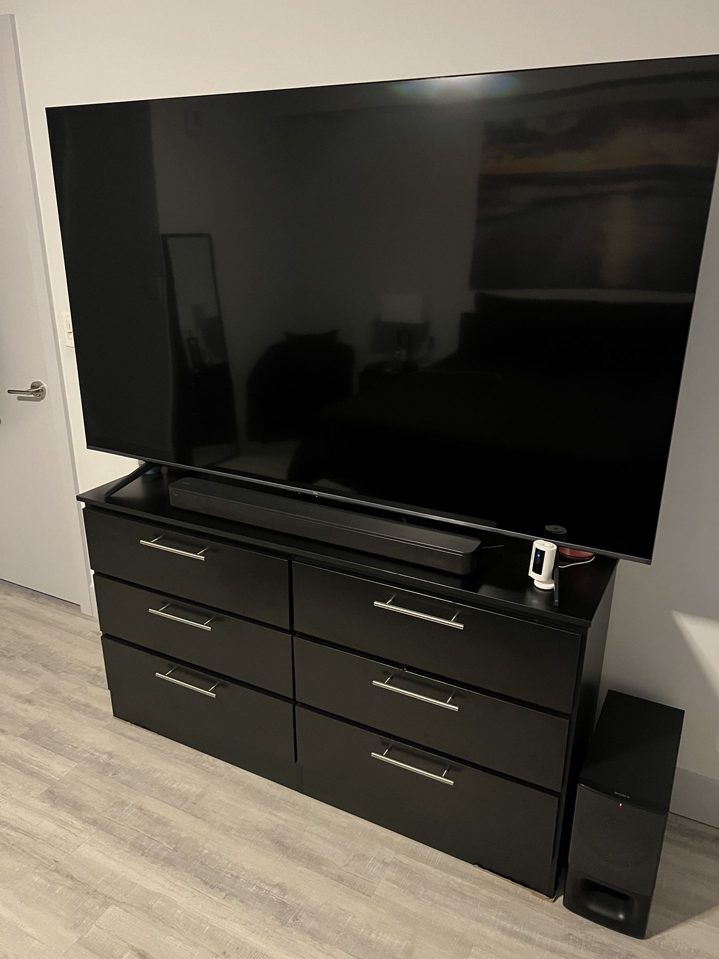 TCL 75 Inch Q6 Leq  Like New With Sony Sourond Sound Bar With Sub Offer