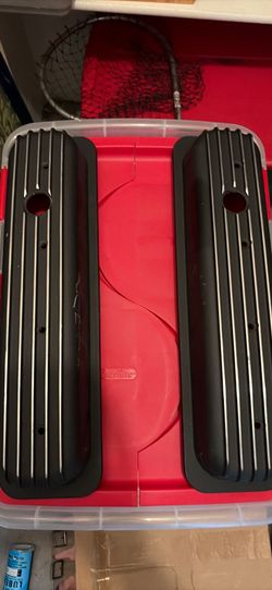 Valve covers small block Chevy