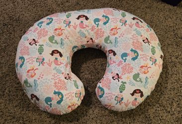Fluffy Boppy Pillow And Adorable Cover