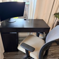 Samsung Monitor 27”, Desk, Chair Combo