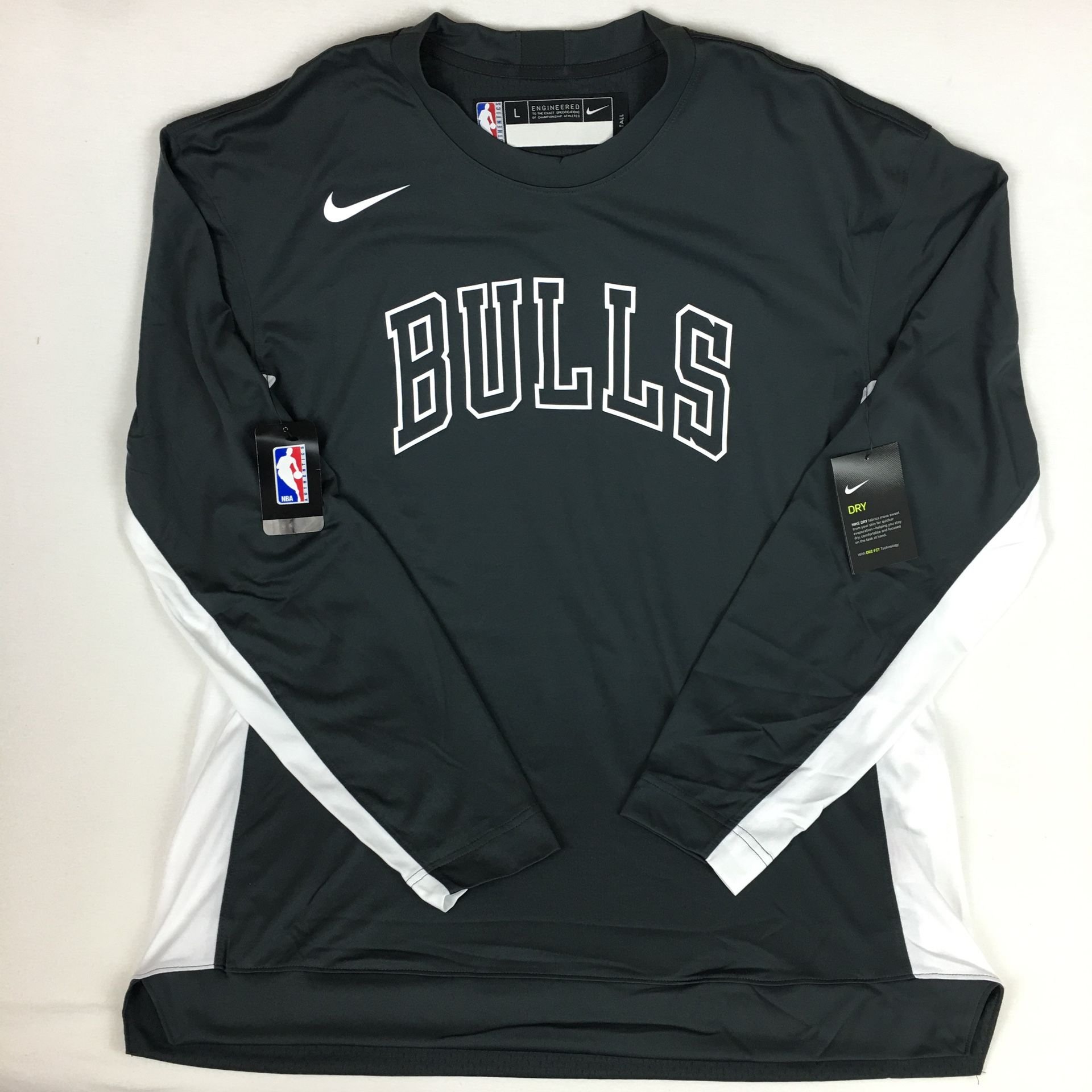 Nike NBA Bulls Player Issue Warm Up Long Sleeve Shirt Men s L Tall Men s clothing
