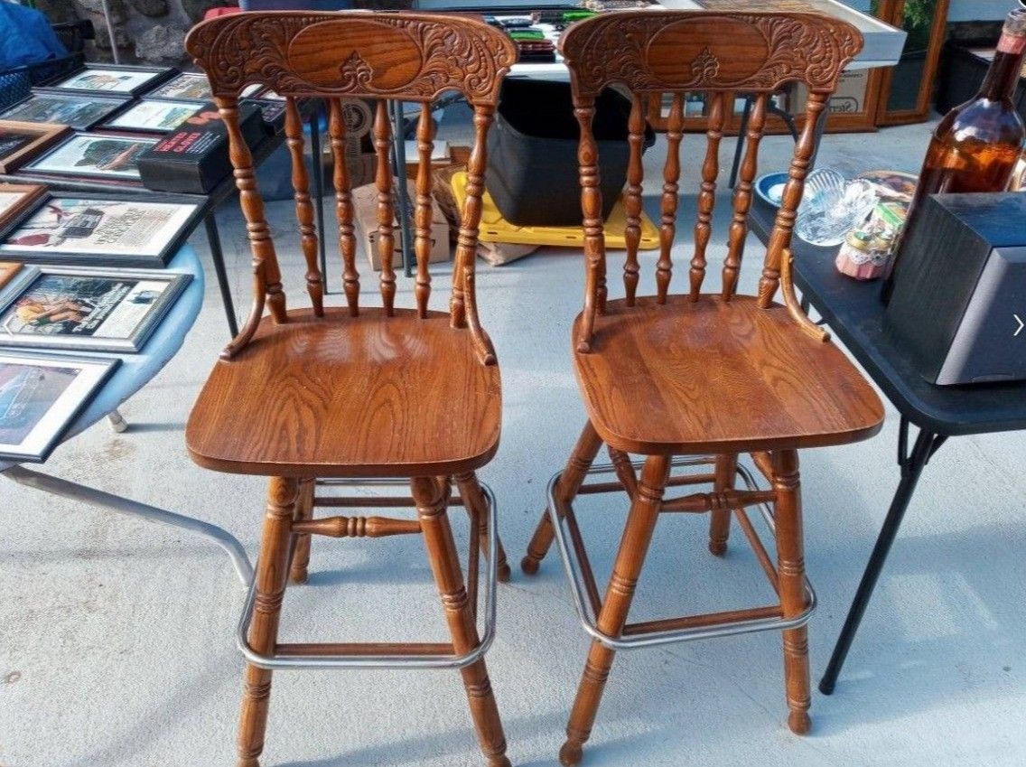 2 Virginia House Kitchen Island Stools