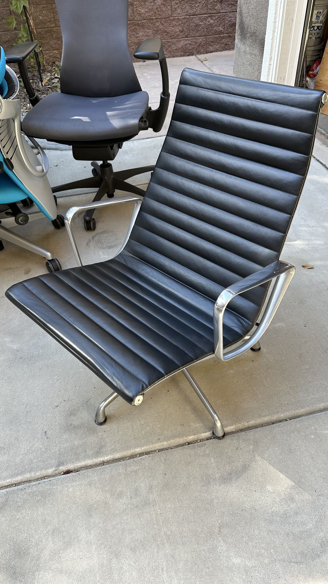 Herman Miller Eames Aluminum Group Executive lounge chair! Only $1399