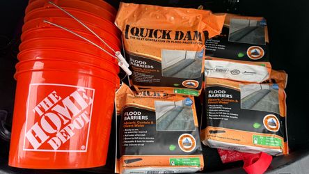 QUICK DAM Water Activated 10 ft. Flood Barrier (4 for $40)