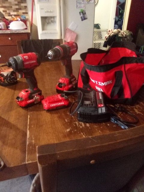 Craftsman Drill Set 3 Battery's