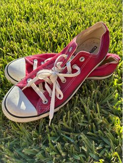 Converse Chuck Taylor All Star Maroon 10 M/12 W
