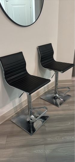 2 Chairs