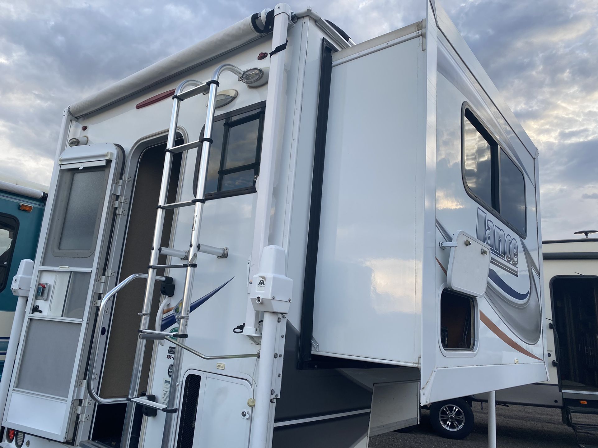 Camper
