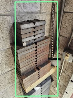 200 Pounds over. Heavy Metal Stucks plates + Selector. Homestead 33033. Delivery fee