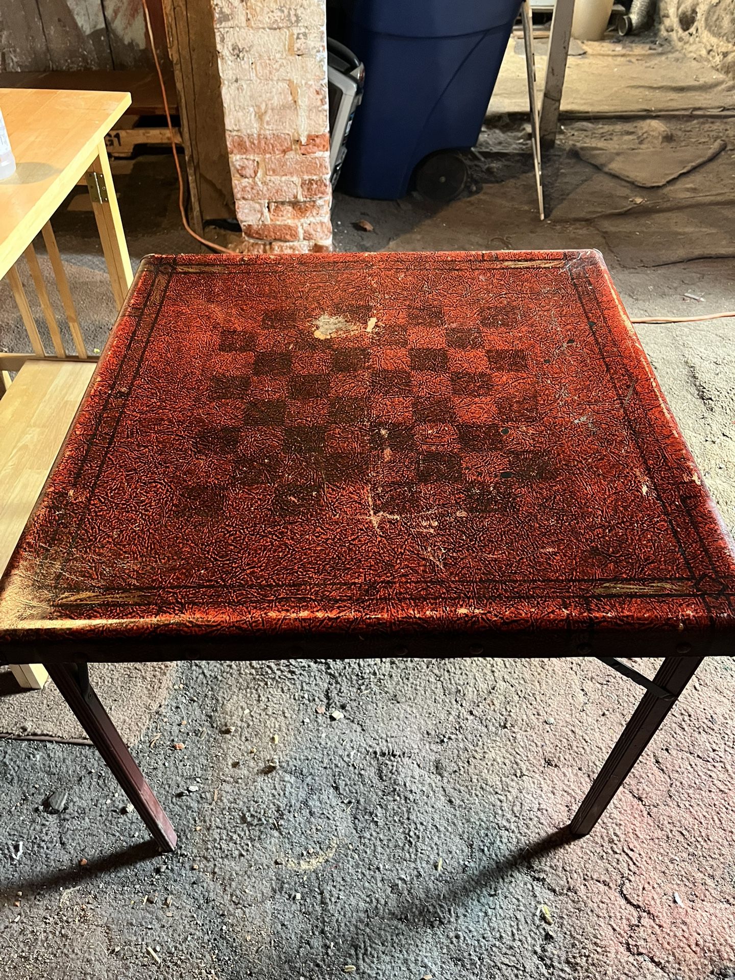 VINTAGE 1940S SAMSON FOLDING CARD TABLE BY SHWAYDER WOOD LEGS, CHECKERS, CHESS
