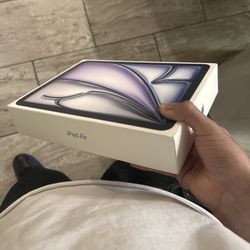 iPad Air 11inch M3 $550 OBO