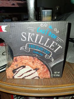 Chocolate Chip Cast Iron Baking  Skillet