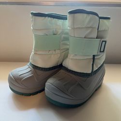 Brand New Cat And Jack Snow Boots 
