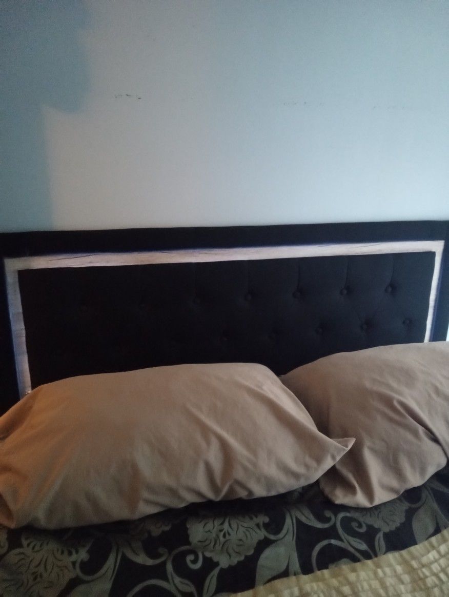 Black & White Leather Couch Loveseat Autom Matching Headboard