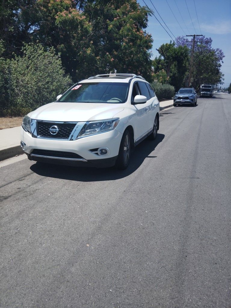 Nissan Pathfinder Platinum 2015
