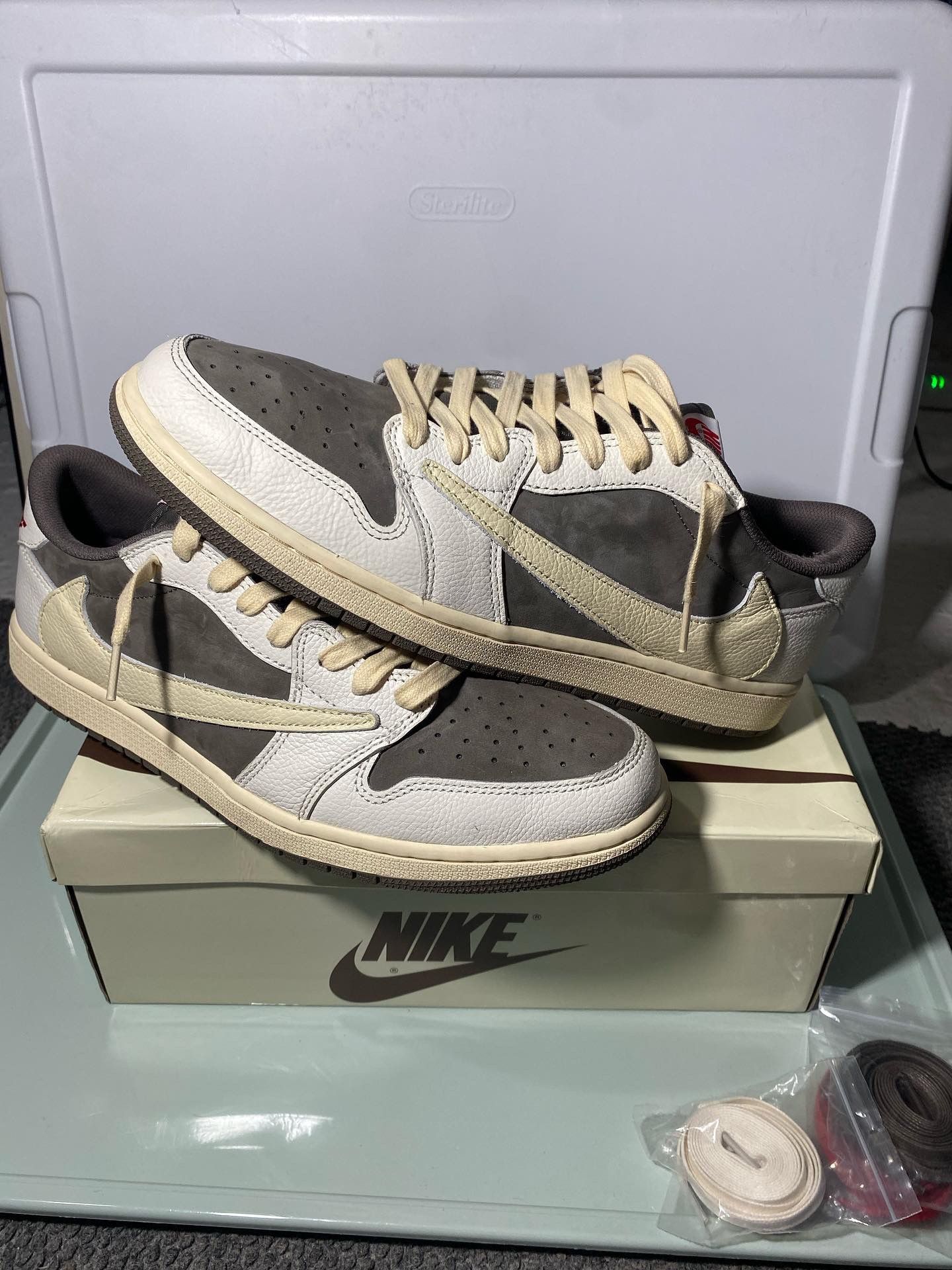 travis scott reverse mochas us 13