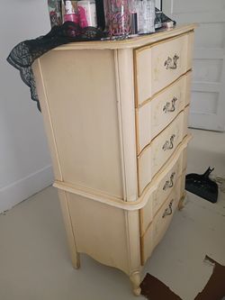 Yellowis old 1970 dresser