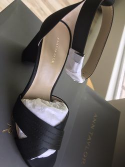Brand new Ann Taylor women block heels sandals size 8.5