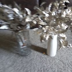 2 Sets Of Faux Flowers Silver With glass vase