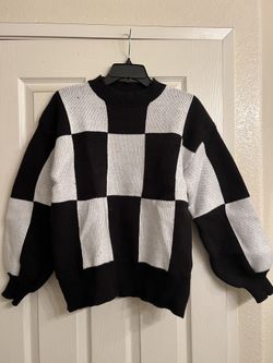black and white sweater womans Med