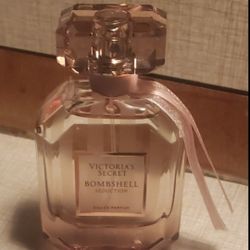 Victoria's secret bombshell