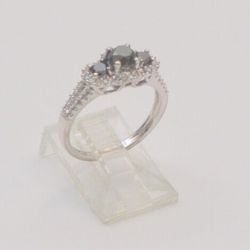 14K White Gold 0.23 TCW Cluster Diamond and Black Stones Ring Size 5.25