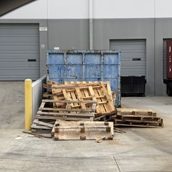 Broken Pallets Free