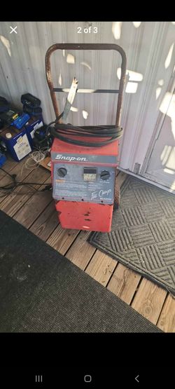 Snap-on BC4200 Fast Charger battery charger and engine starter